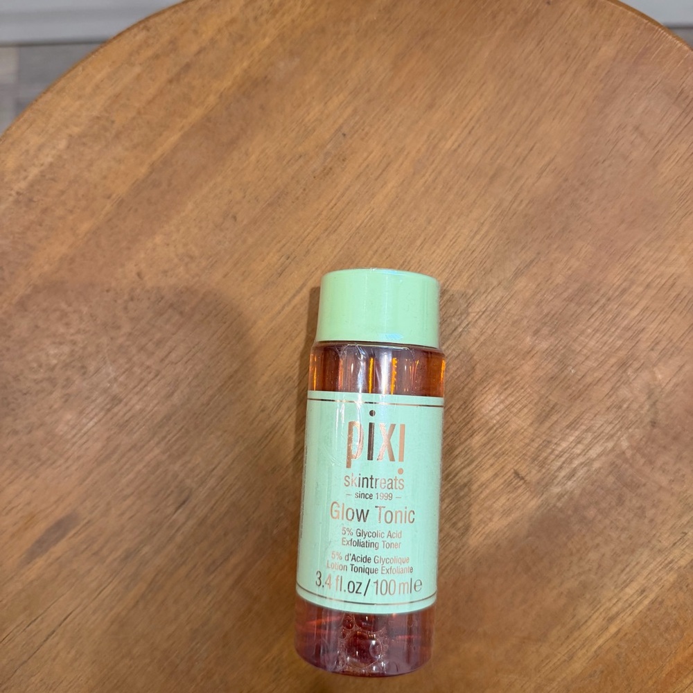 Pixi Glow Tonic with Mint Green Cap